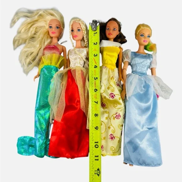 Mattel 2009 Chic Dolls Set Of 4 Barbie Blonde Brunette Mermaid Princess - Picture 6 of 6